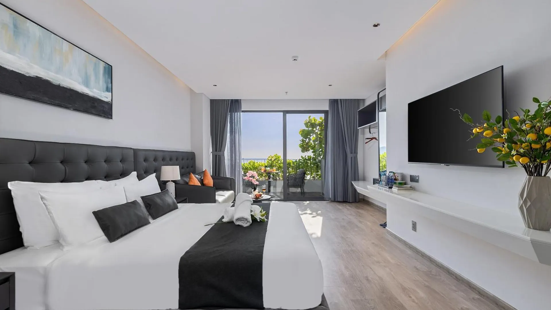 Jbay Beachfront Boutique Hotel Đà Nẵng 4*,  Vietnam