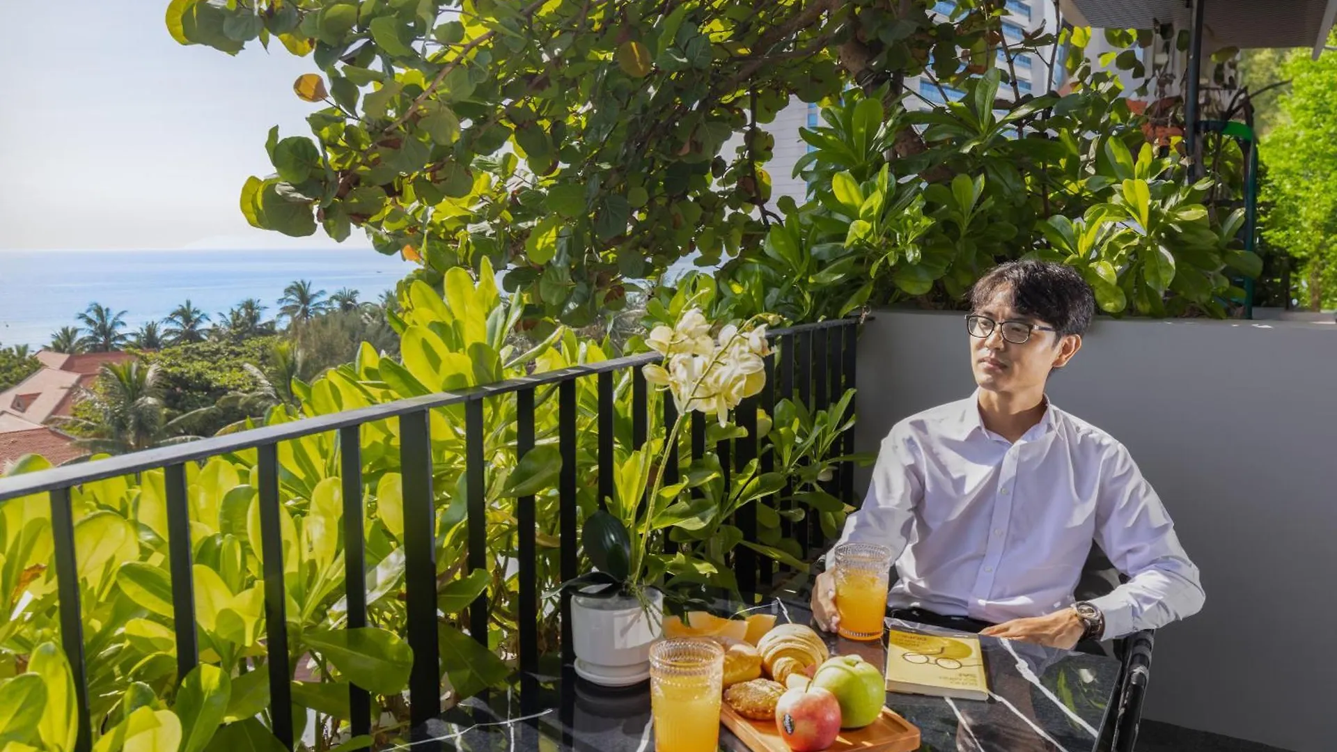 Jbay Beachfront Boutique Hotel Đà Nẵng