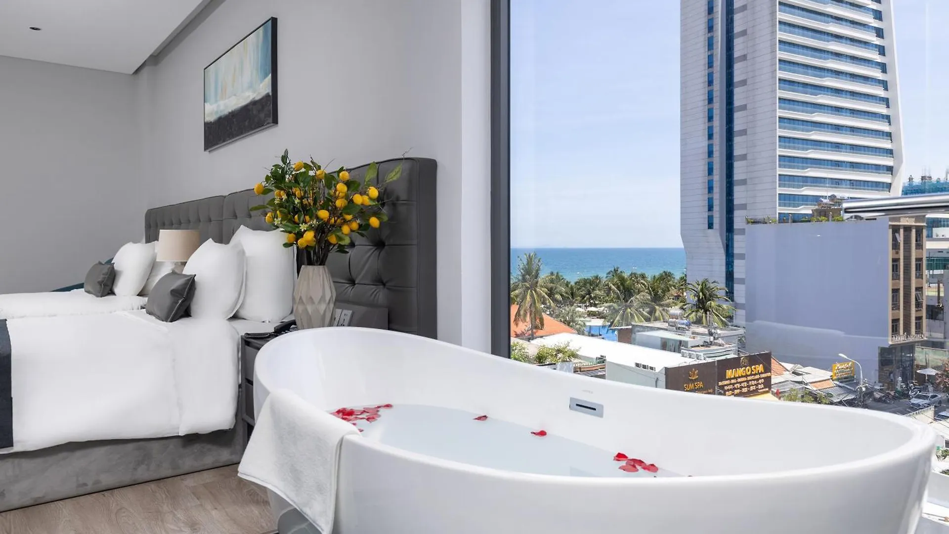 ****  Jbay Beachfront Boutique Hotel Đà Nẵng Vietnam